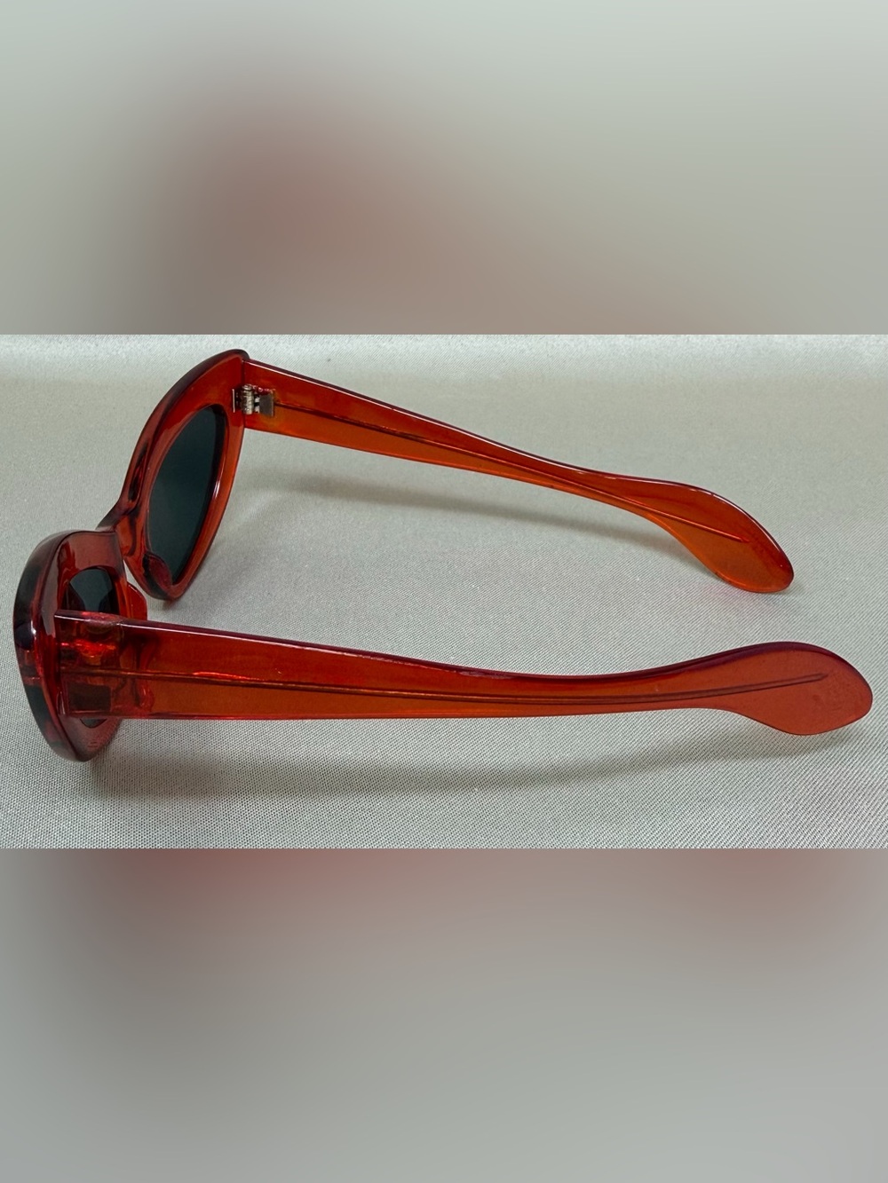 Vintage 1980s Red Cat Eye Sunglasses Made in Korea Retro - Picture 3 of 11